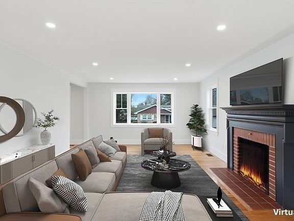 4th image of 105 Stafford Rd