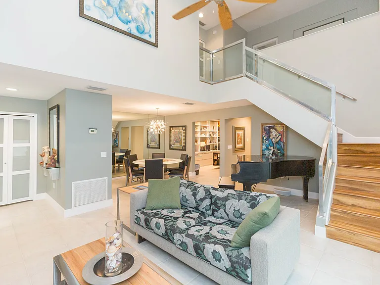2020 W Dekle Ave #C — Photo 8