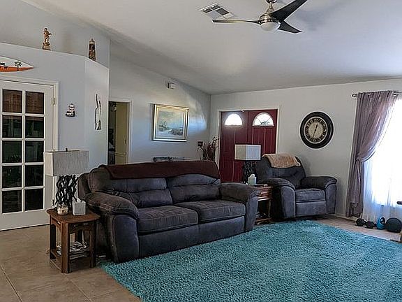 5th image of 530 SE 1st St