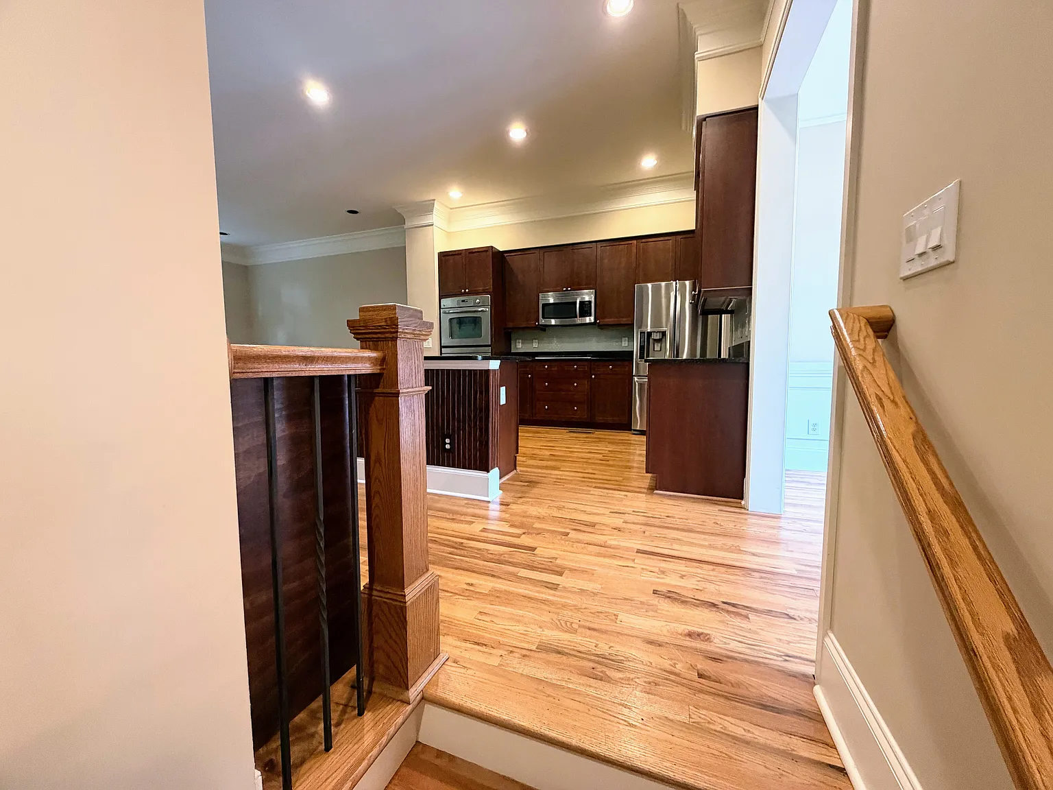 4 bed, 3.5 bath, $3,200 — Photo 4