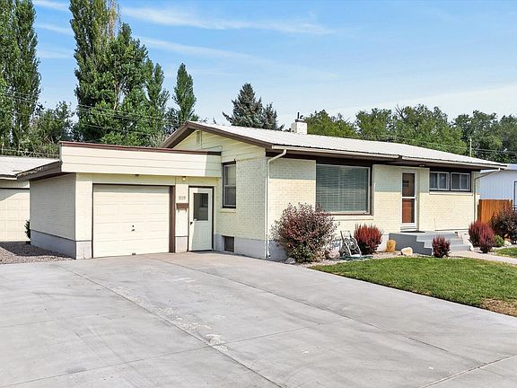 2nd image of 1119 Meadowbrook Ln