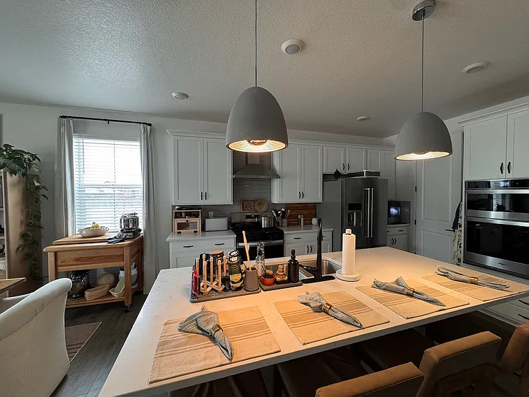 1710 Westport Ave — Photo 4
