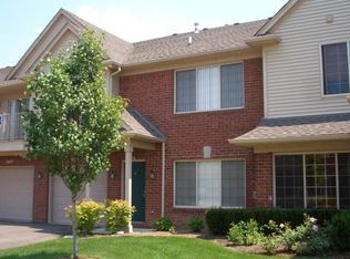 45508 Hidden View Ct, Utica, MI