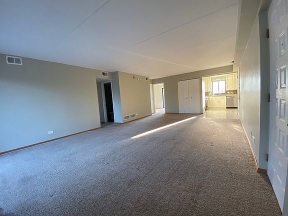 5th image of 6020 Lake Bluff Dr Unit 301