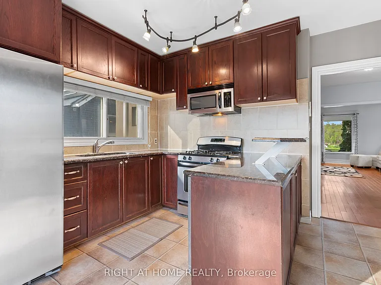 204 Beach Blvd — Photo 14