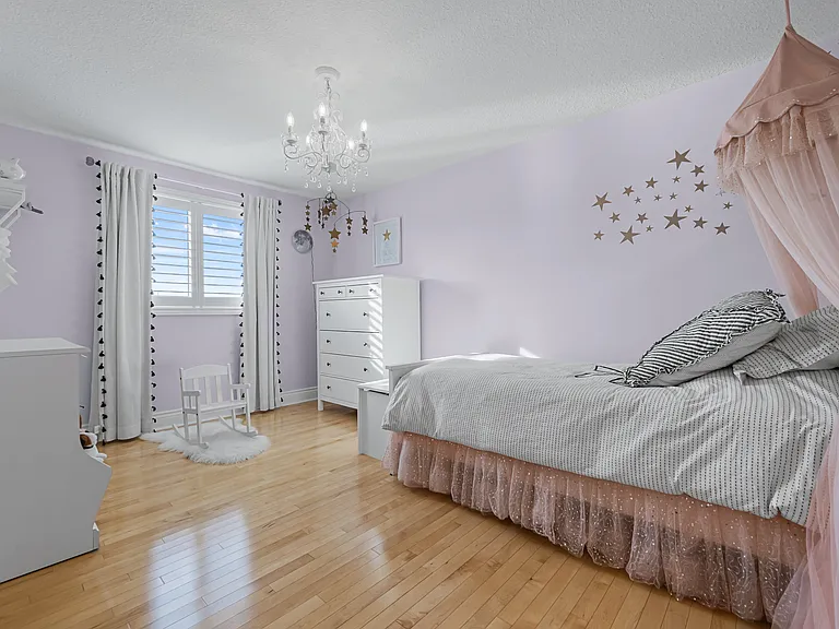 173 Hawkins Dr — Photo 13