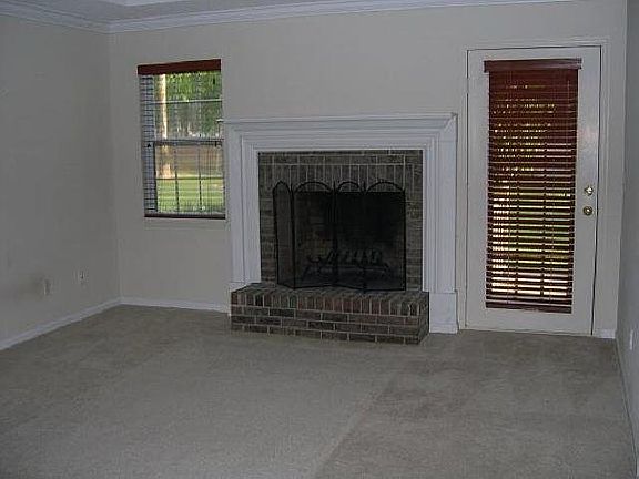 3rd image of 1709 Sunnyview Ct