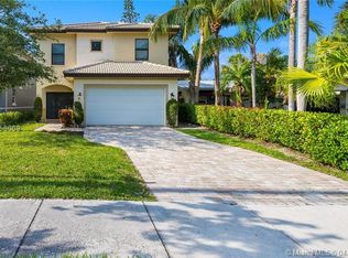 1741 NE 38th St, Oakland Park, FL 33334