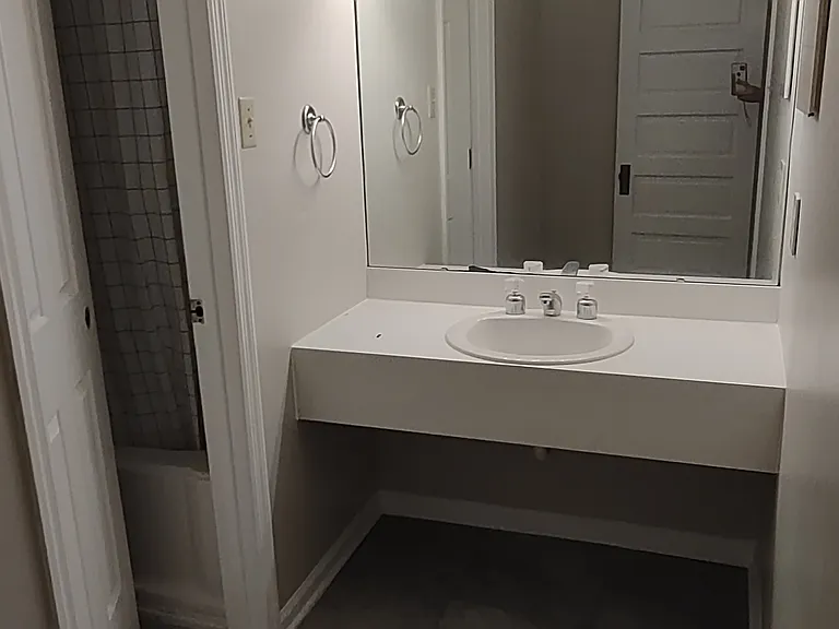 4325 Maryland Ave — Photo 18