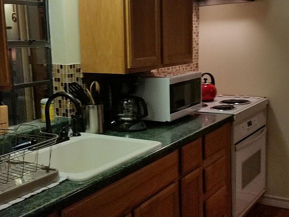 5th image of 416 Mary St #416