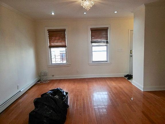4th image of 1622 E 34th St #2