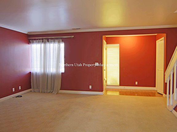 2 Front Room_12082017