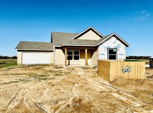 621 Crockett Dr, Cleburne, TX 76031