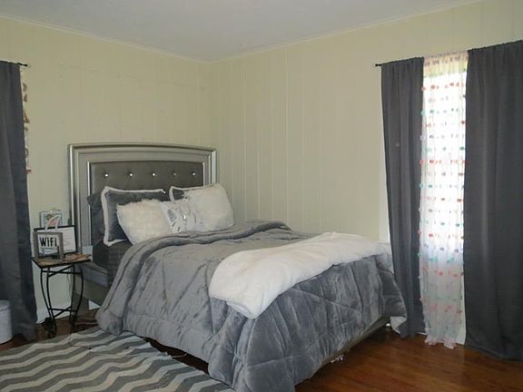 5th image of 1630 East Ave
