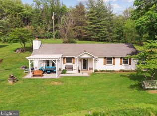 14681 Rose Hollow Ln, Waterford, VA 20197