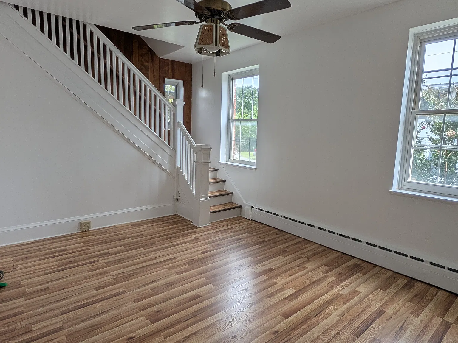 3 bed, 1.5 bath, 1552 sqft, $1,550 — Photo 3