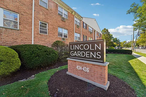Lincoln Gardens Photo 1