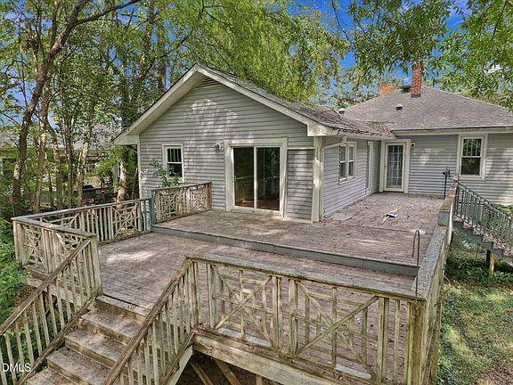 3rd image of 2009 McCarthy St