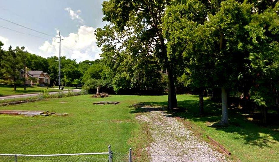 2nd image of 501 Cumberland Ave