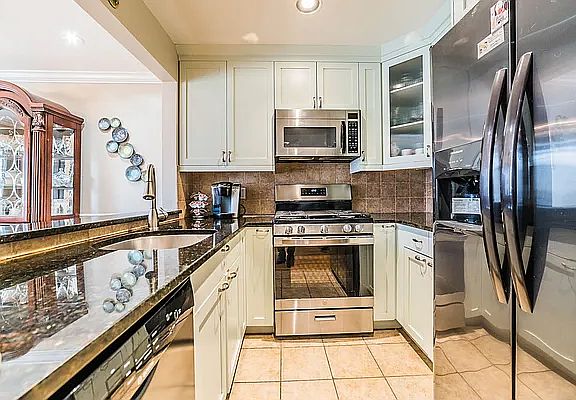 4th image of 9446 Magnolia Ct #2B