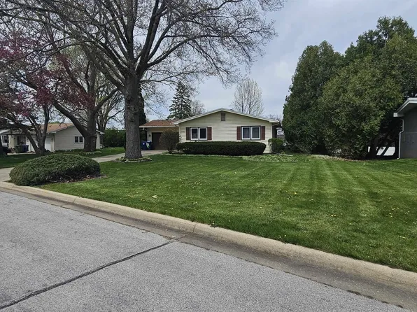 1126 Rachael St, Waterloo, IA 50701