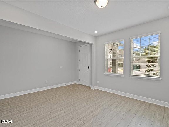 3rd image of 331 Birkdale Dr