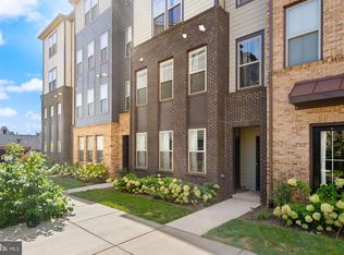 46005 Woodpecker Sq, Sterling, VA 20165