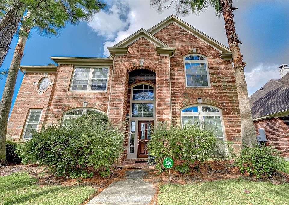 2nd image of 1138 Rippling Springs Ln