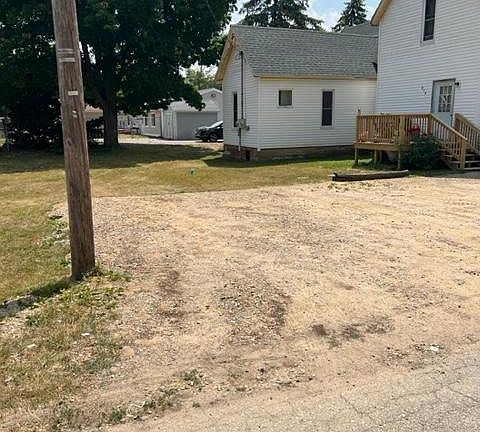 4th image of 212 W Douglas St #212