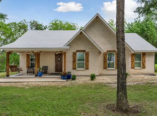 215 Starcrest Dr, Corsicana, TX 75109