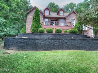6206 Oak Valley Dr, Louisville, KY 40214