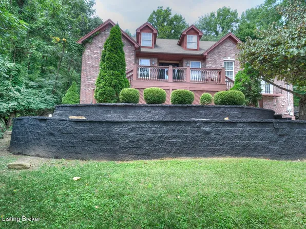 6206 Oak Valley Dr, Louisville, KY 40214