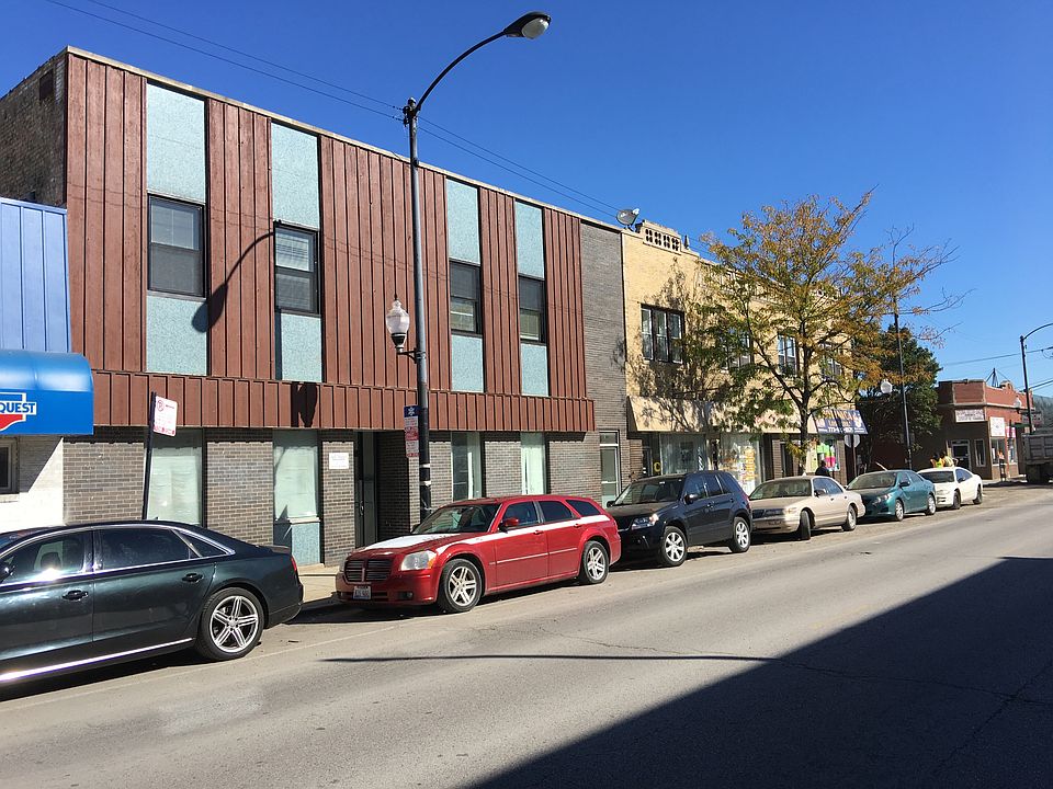 1st image of 5642 W Diversey Ave Unit 103