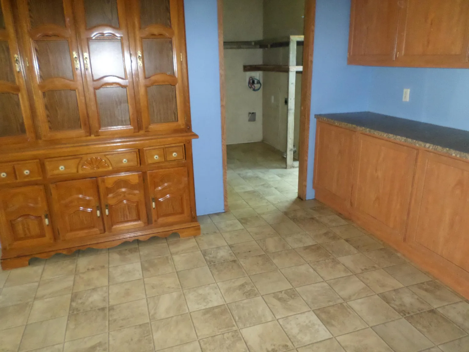 4 bed, 1372 sqft, $1,400 — Photo 3