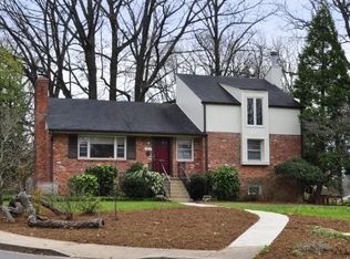 1000 Broadmont Ter, Falls Church, VA 22046