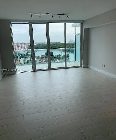 400 Sunny Isles Blvd #1606 — Photo 5