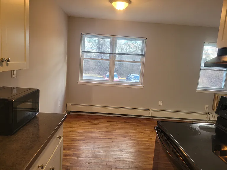 56 Manchester Ct #B — Photo 11