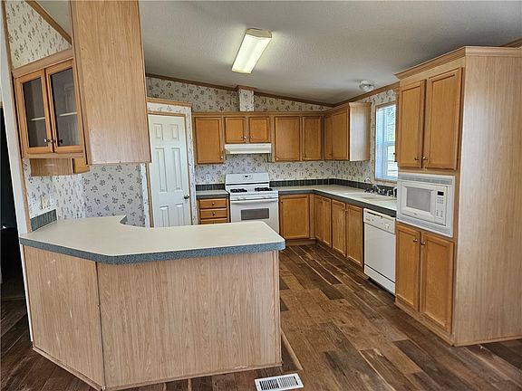 5th image of 3315 S Ridge Ave