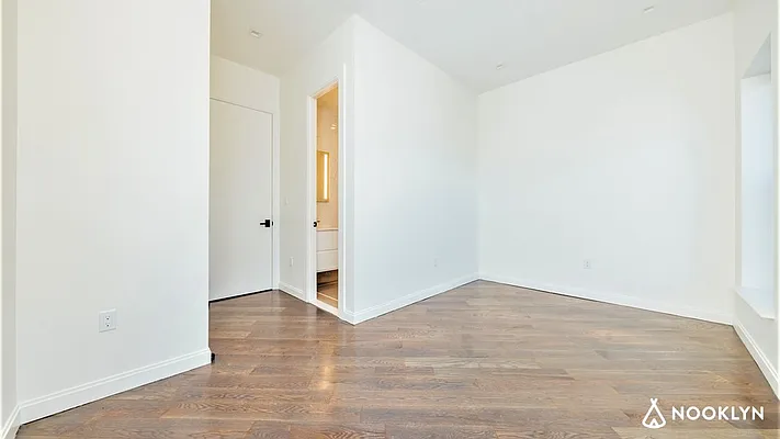 Rented by Nooklyn NYC LLC | media 85