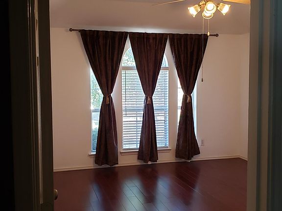 3rd image of 201 S Rolling Meadows Dr