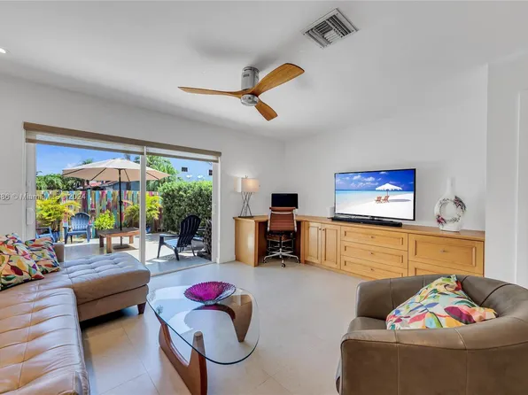 450 SE 7th St APT 273, Dania Beach, FL 33004