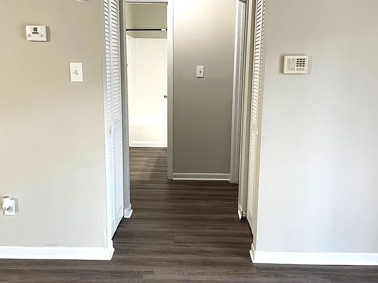 Oak Terrace Apartments — Photo 46