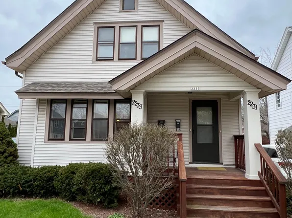 2233 N 68th St, Wauwatosa, WI 53213