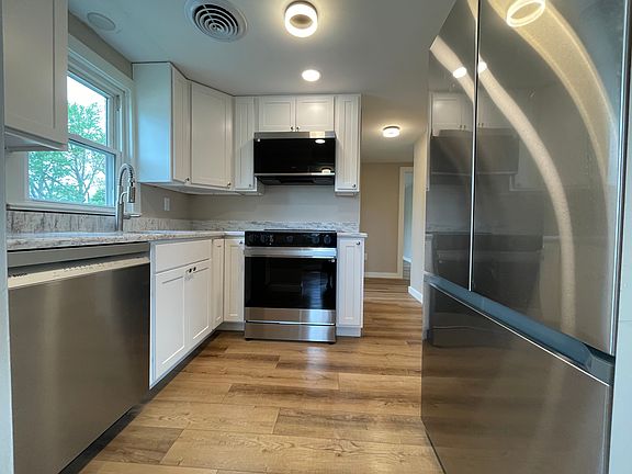 2nd image of 239 E Crestwood St #4