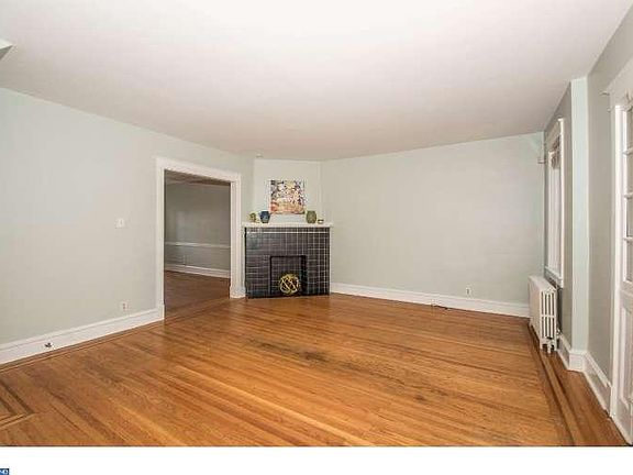 5th image of 1105 N Clayton St