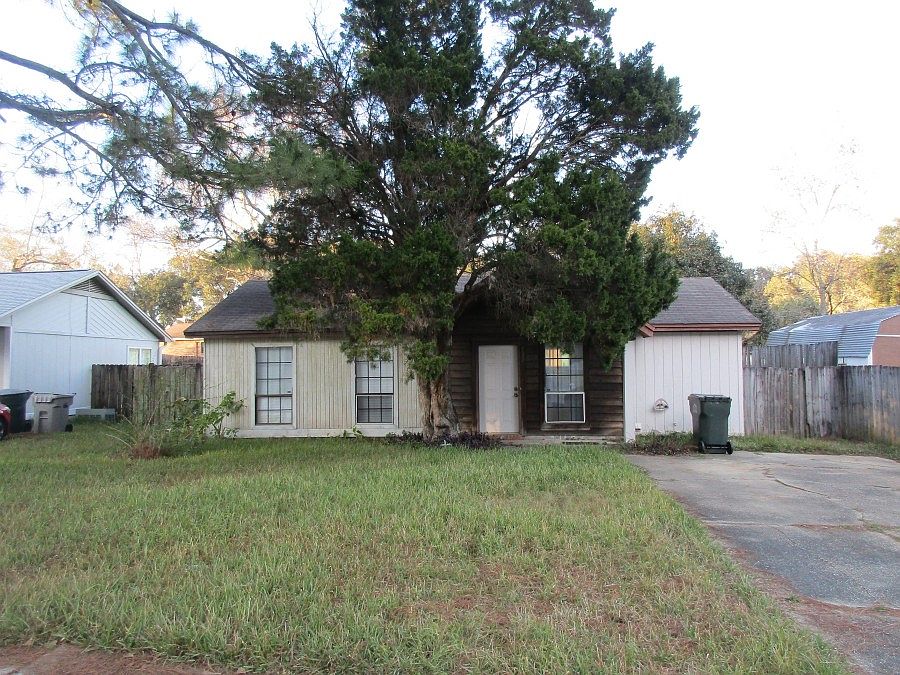 1st image of 732 Brook Meadow Ln