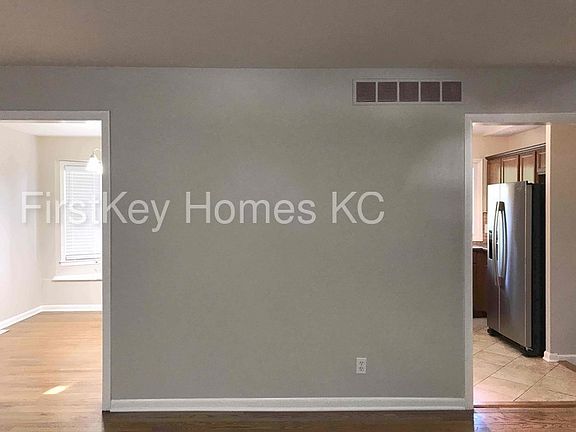 3rd image of 9401 Hardy Dr