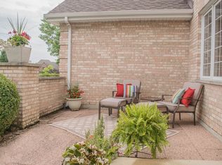 1239 Abbey Oaks Dr, Lemont, IL 60439