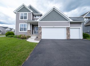 4831 Browns Farm Curv, Woodbury, MN 55129