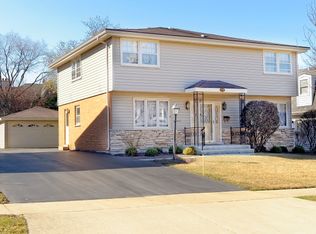 219 45th St, Western Springs, IL 60558